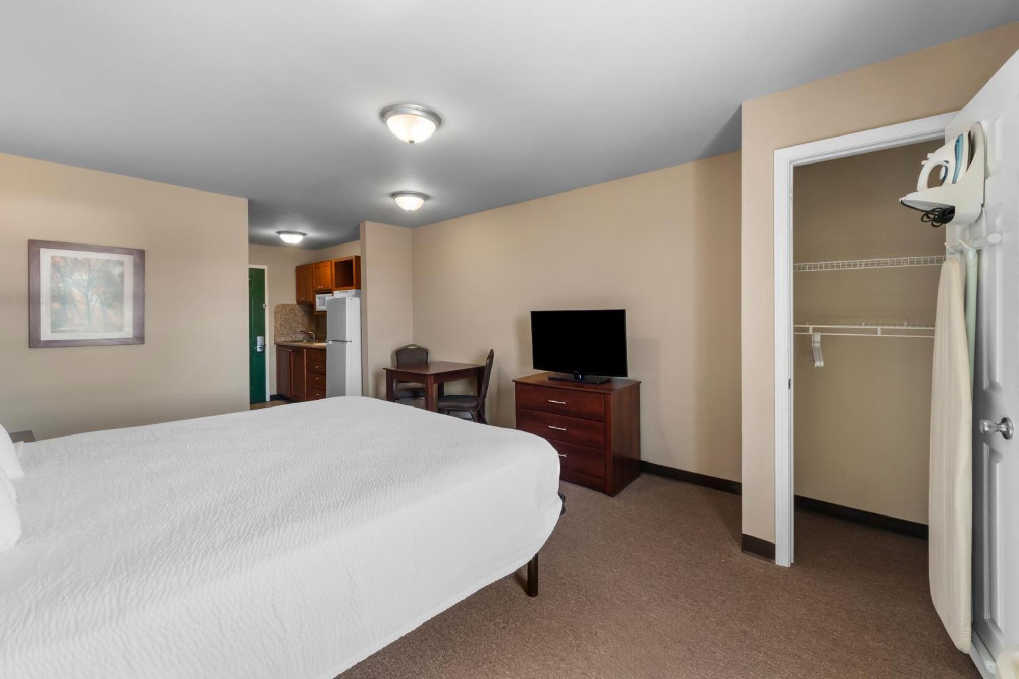 Risewell Kitchen Suites Pleasanton Extérieur photo