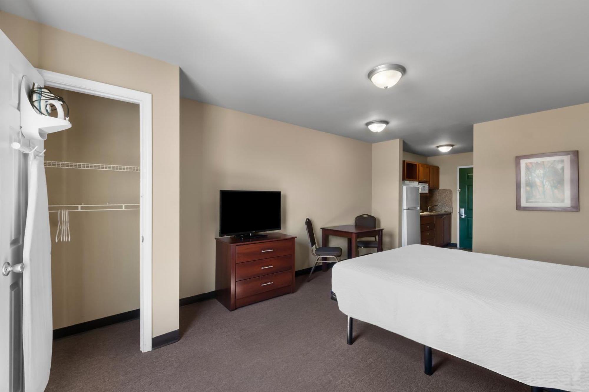 Risewell Kitchen Suites Pleasanton Extérieur photo